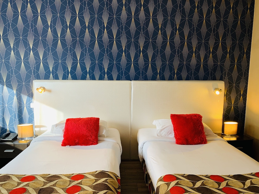 Grand Hotel de Nimes 33/81