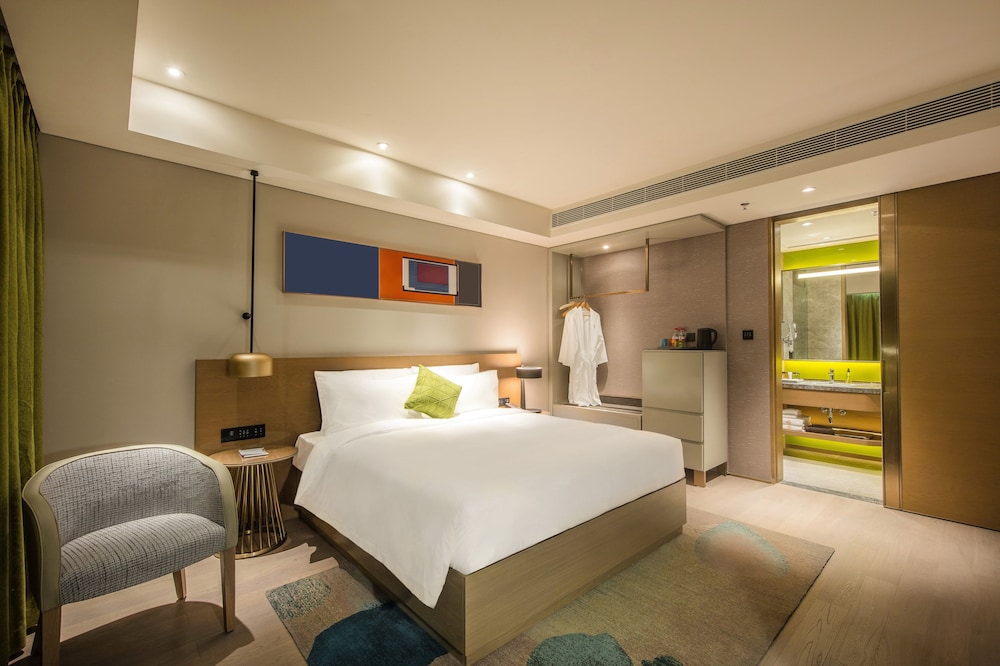 Novotel Shenzhen Bantian 18/50