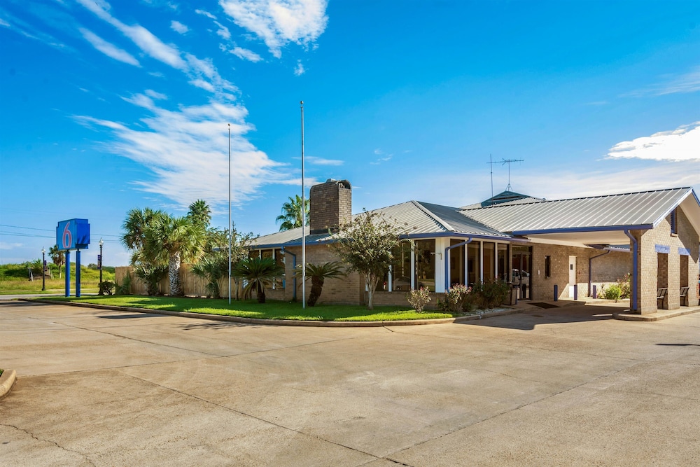 Motel6 Freeport, TX 8/54