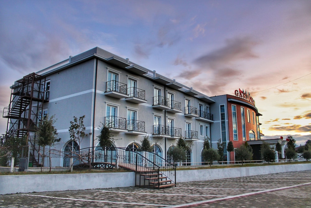 Garden Land Resort 1/50