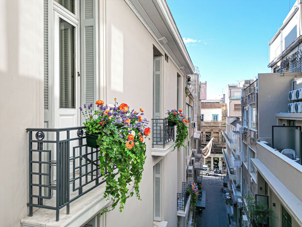 Belle Epoque Suites Athens 47/50