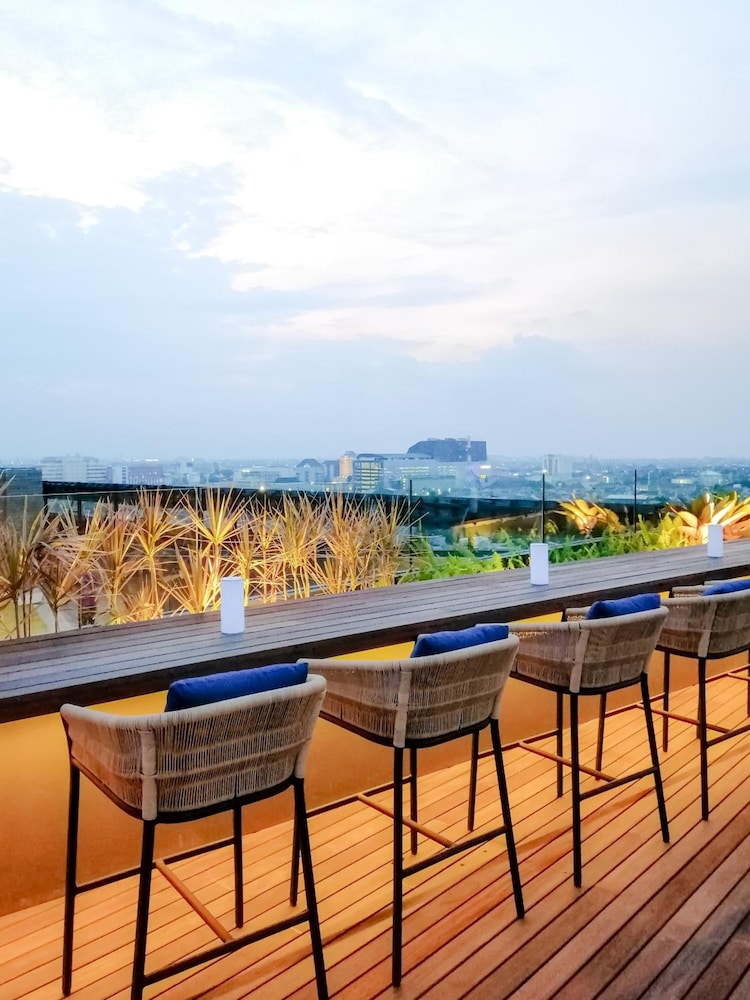 Artotel Gajahmada Semarang 26/35