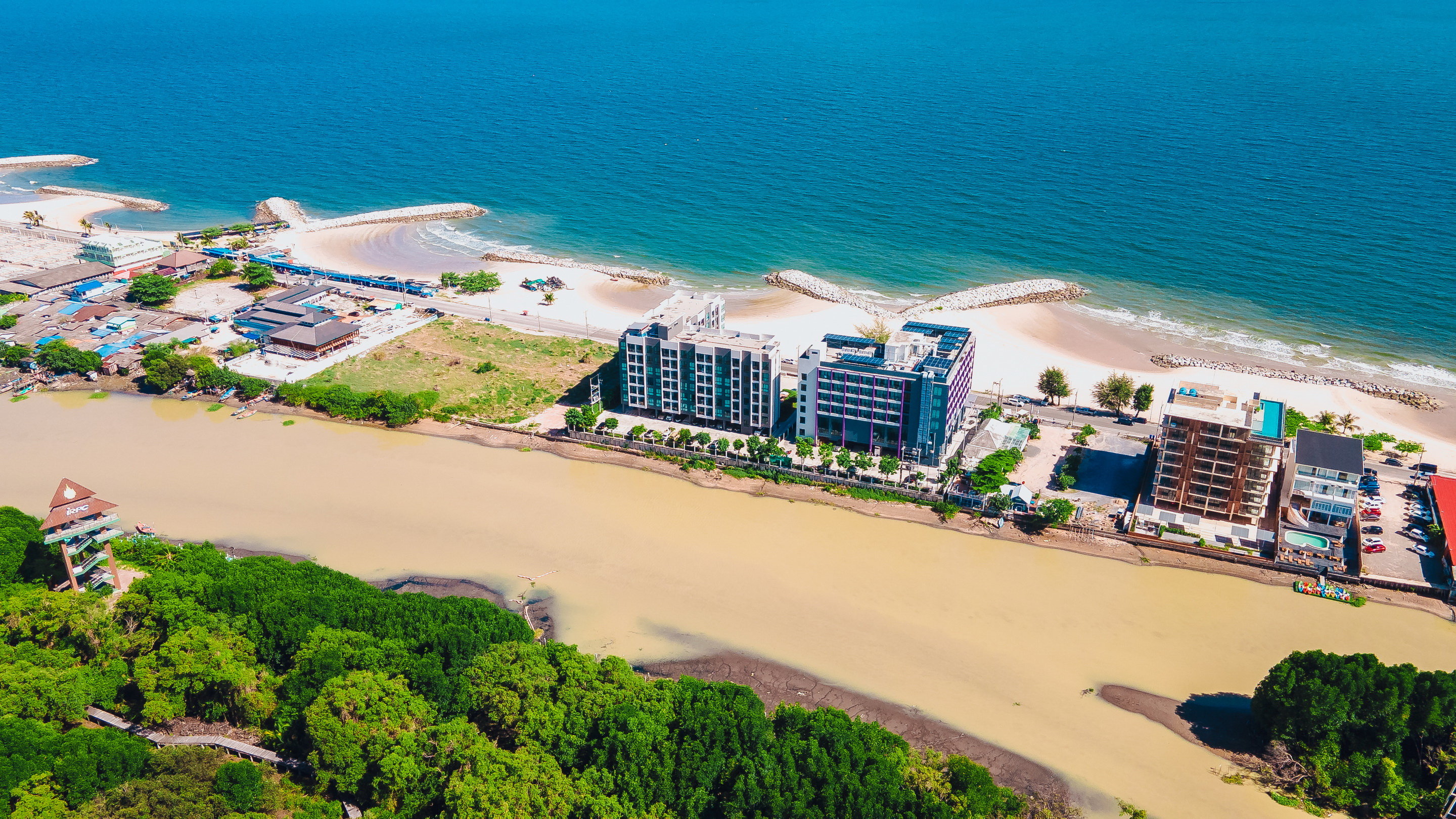 Fortune Saeng Chan Beach Rayong 45/50