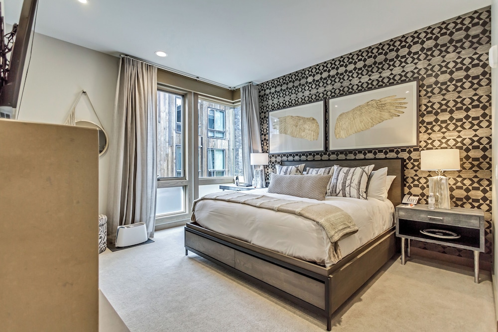 Resort, King Bed