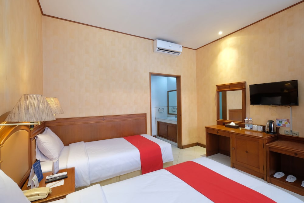 Deluxe, Twin Beds