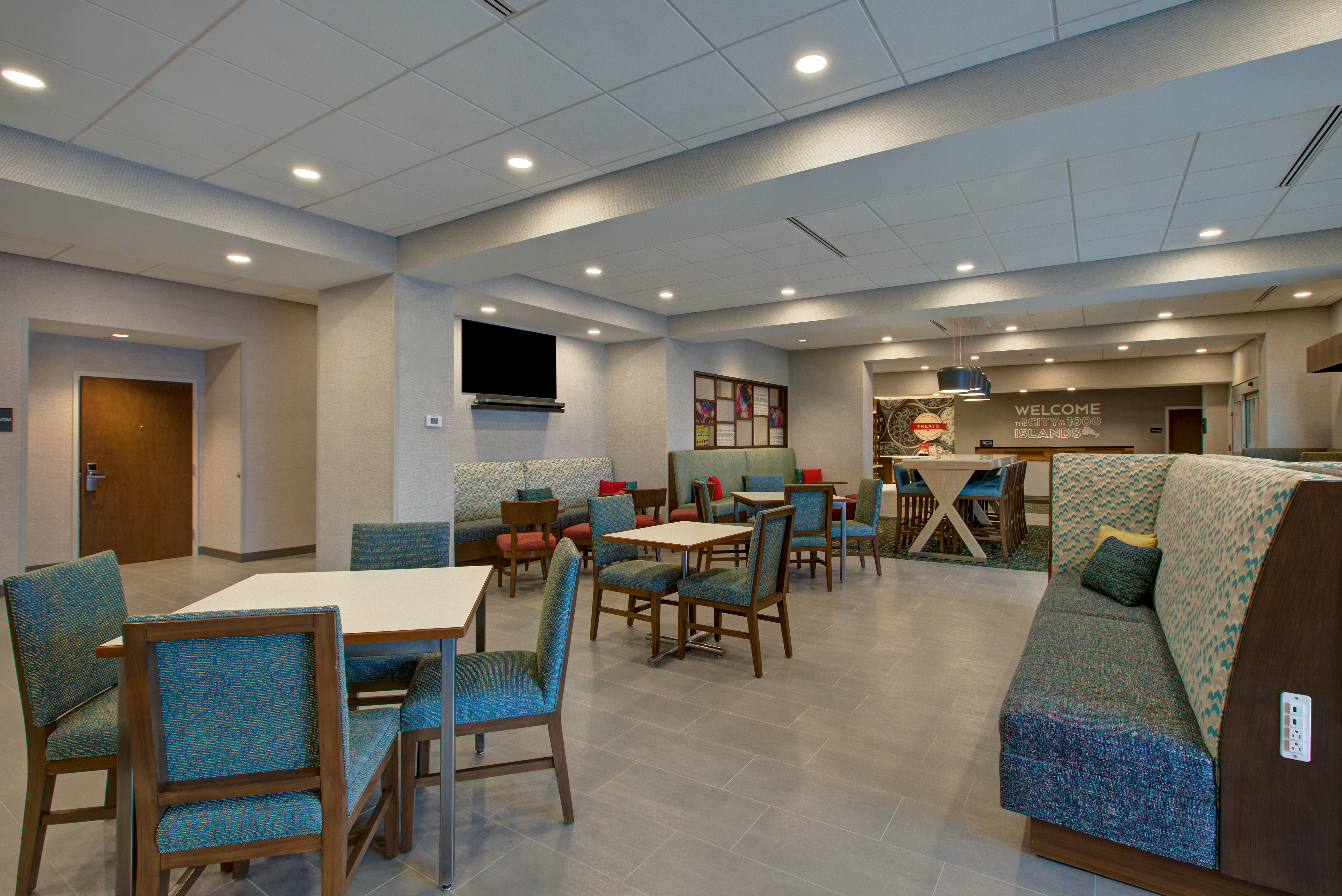 Hampton Inn Brockville On 14/15