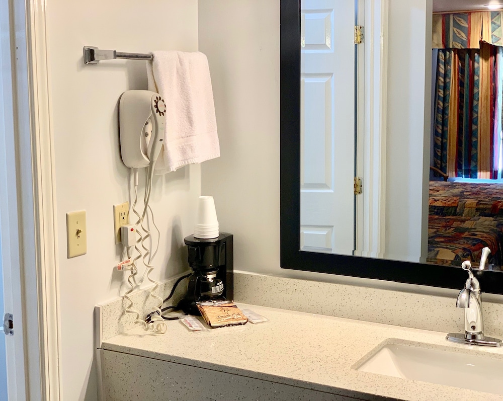 Key West Inn Childersburg 25/40