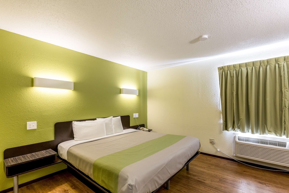Motel6 Troy, IL 18/46
