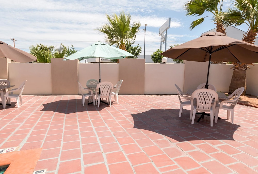 Motel6 El Paso, TX - Airport - Fort Bliss 11/44