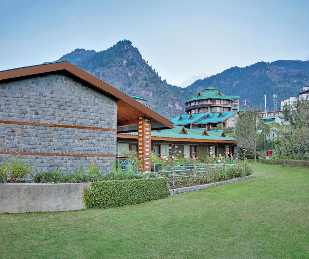 Club Mahindra White Meadows 48/50