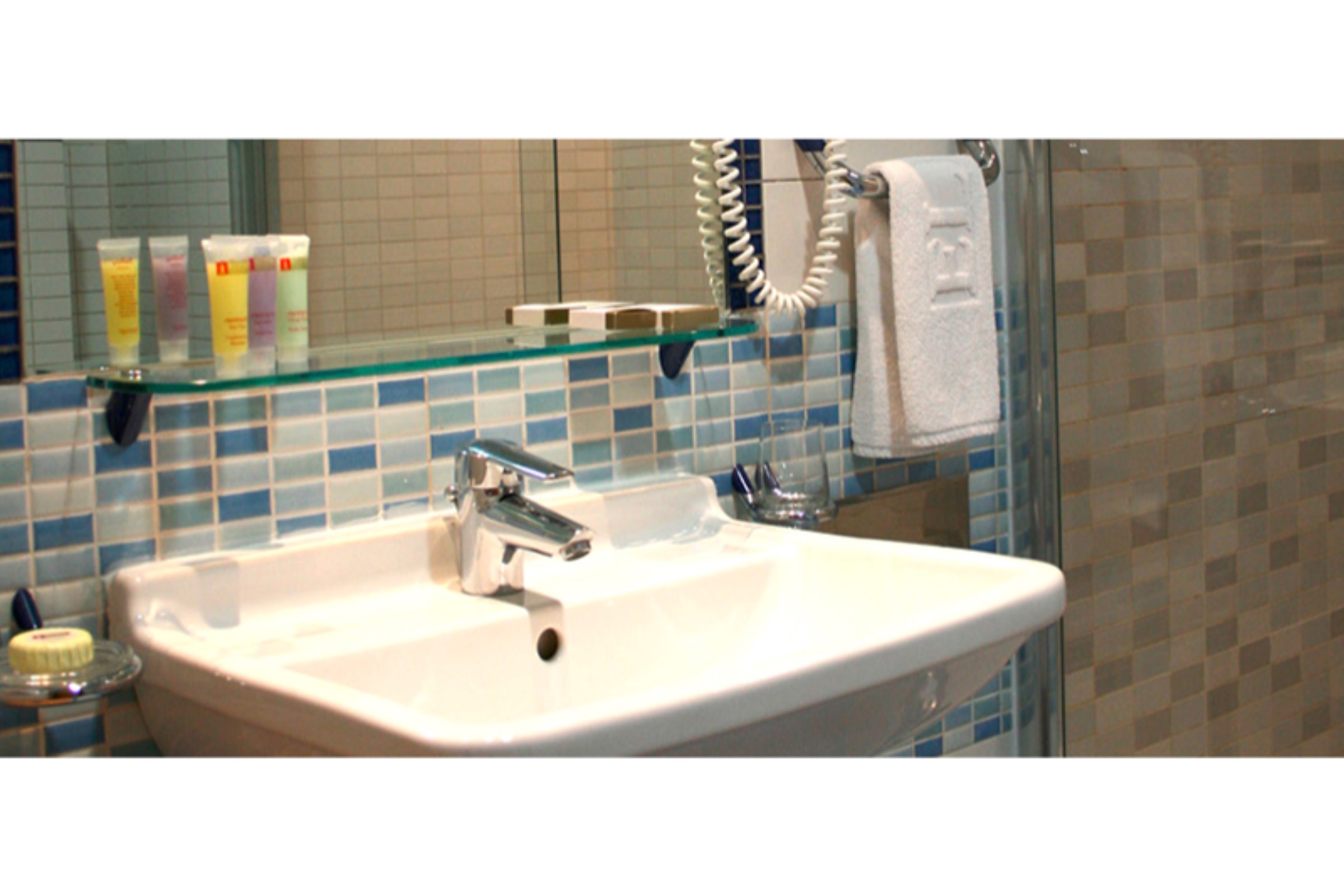 City Center Hotel Manama 48/50