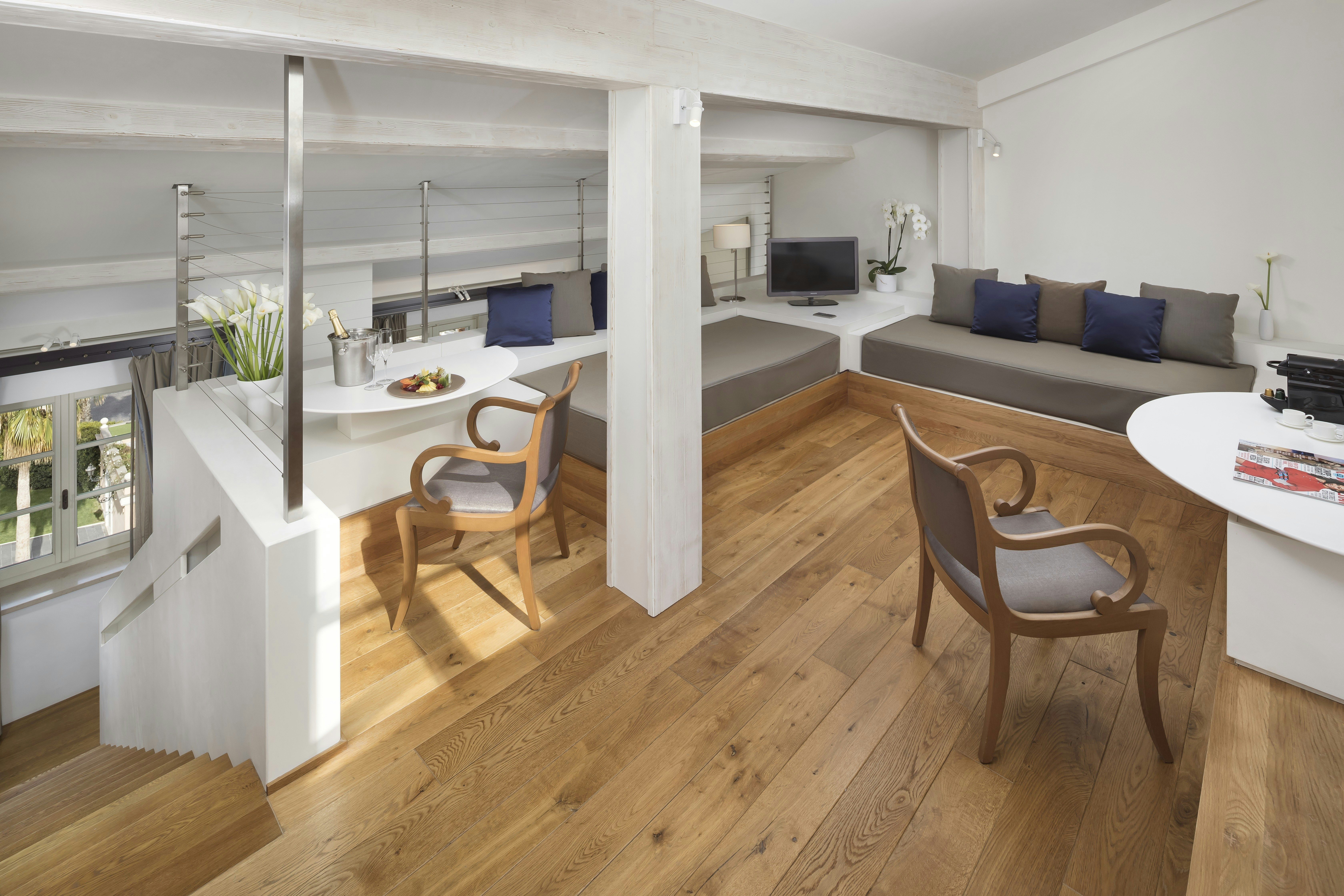 JUNIOR SUITE, ATTIC