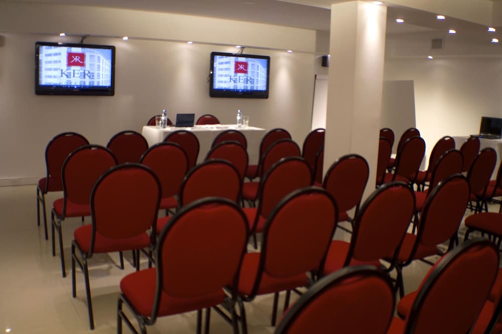 KER URQUIZA HOTEL AND SUITES 47/57