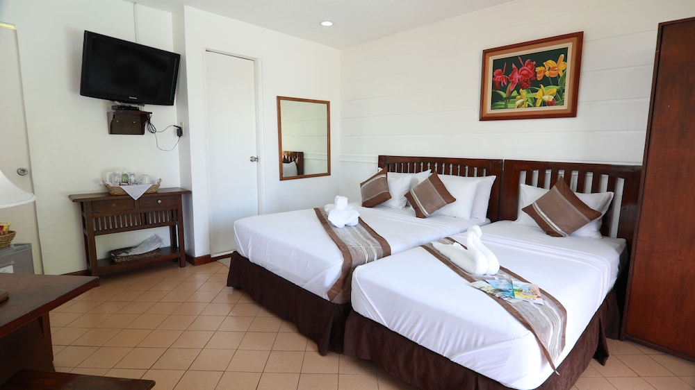 Loreland Farm Resort 23/66