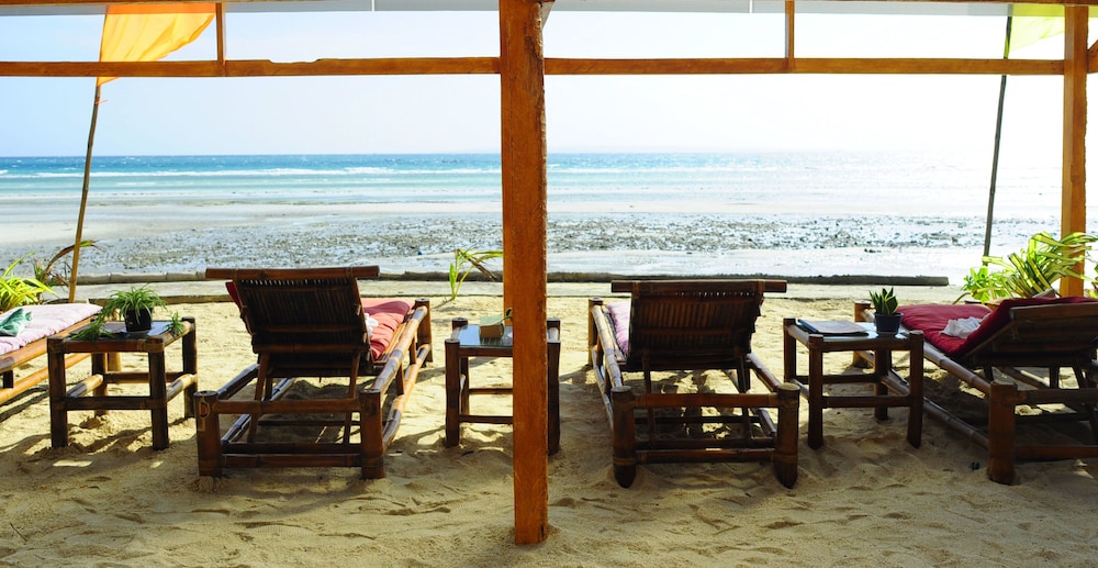 The Coral Blue Oriental Beach Villas And Suites 45/65