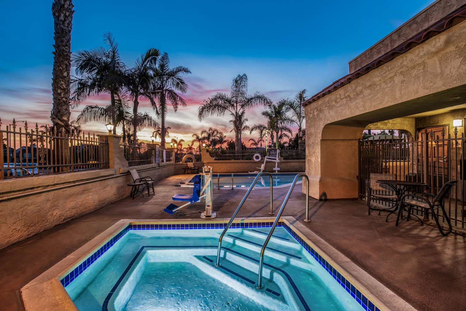 La Quinta Inn and Suites by Wyndham Carlsbad Legoland Area 16/22