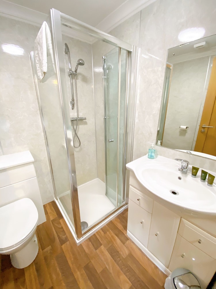 Cairngorm Guest House 37/39