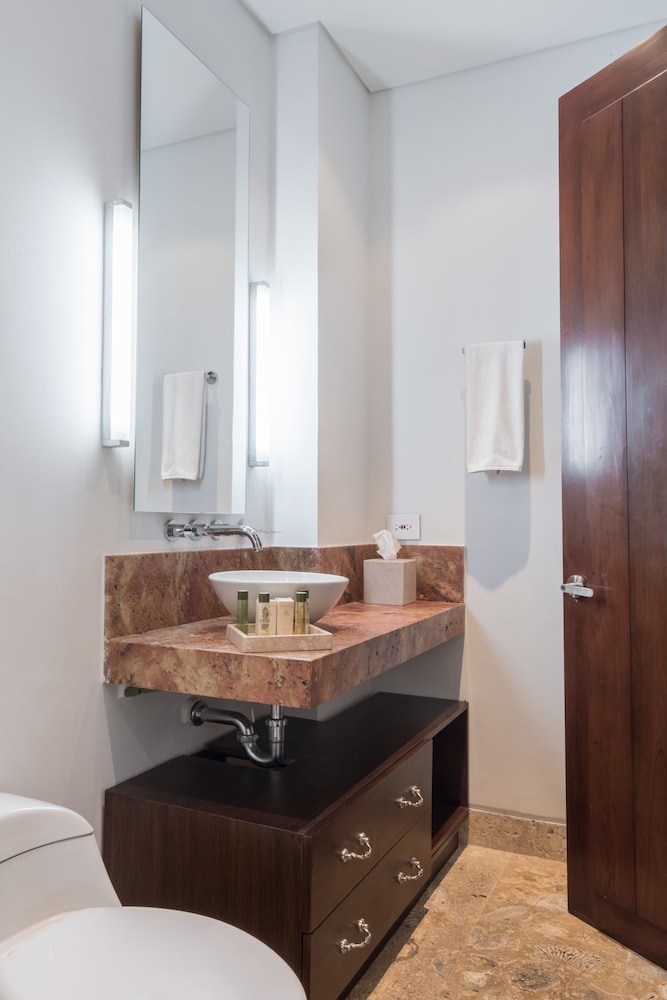 Hotel Boutique Santo Toribio 66/66
