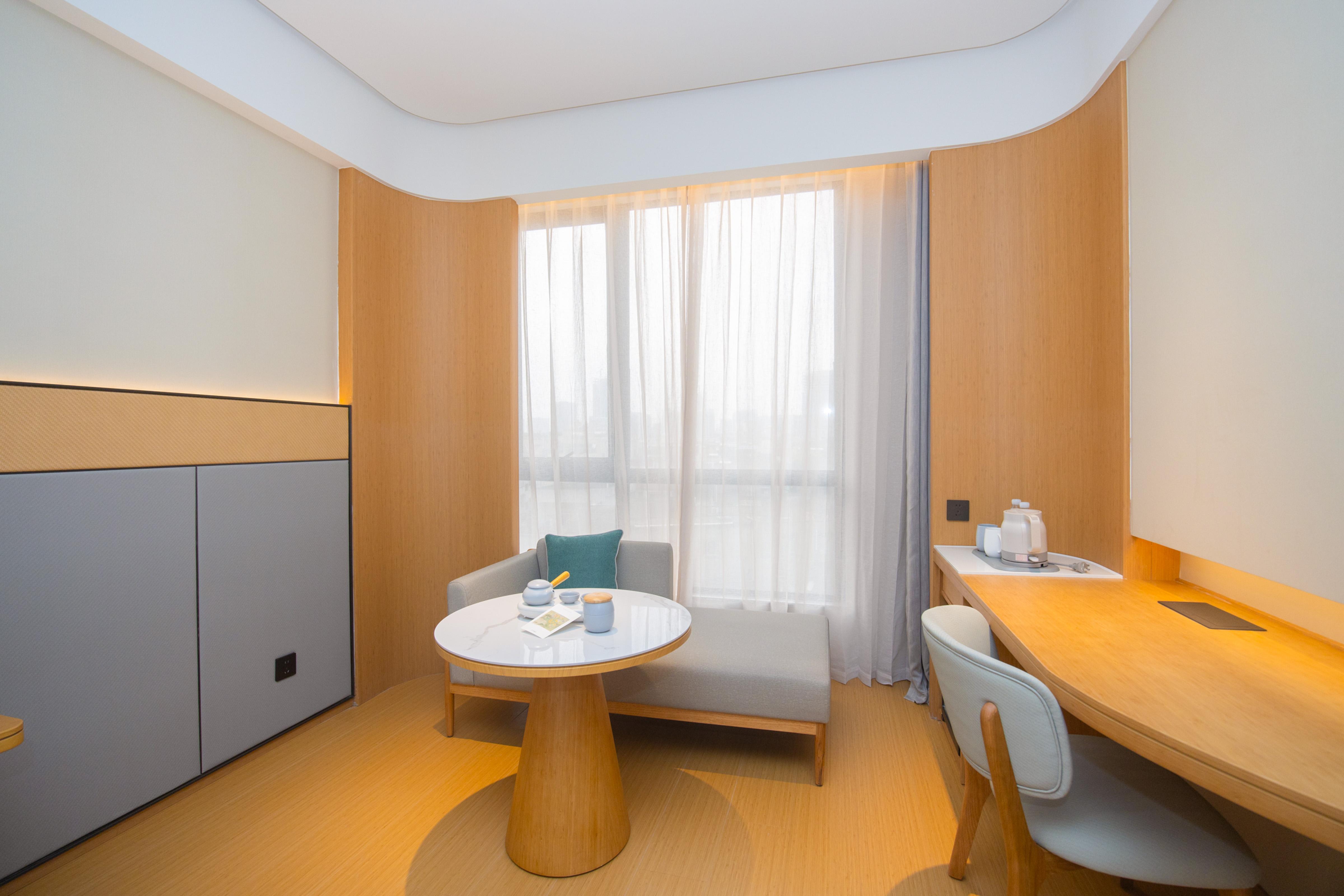 JI Hotel (Guangzhou Baiyun Station Sanyuanli Avenue) 38/50