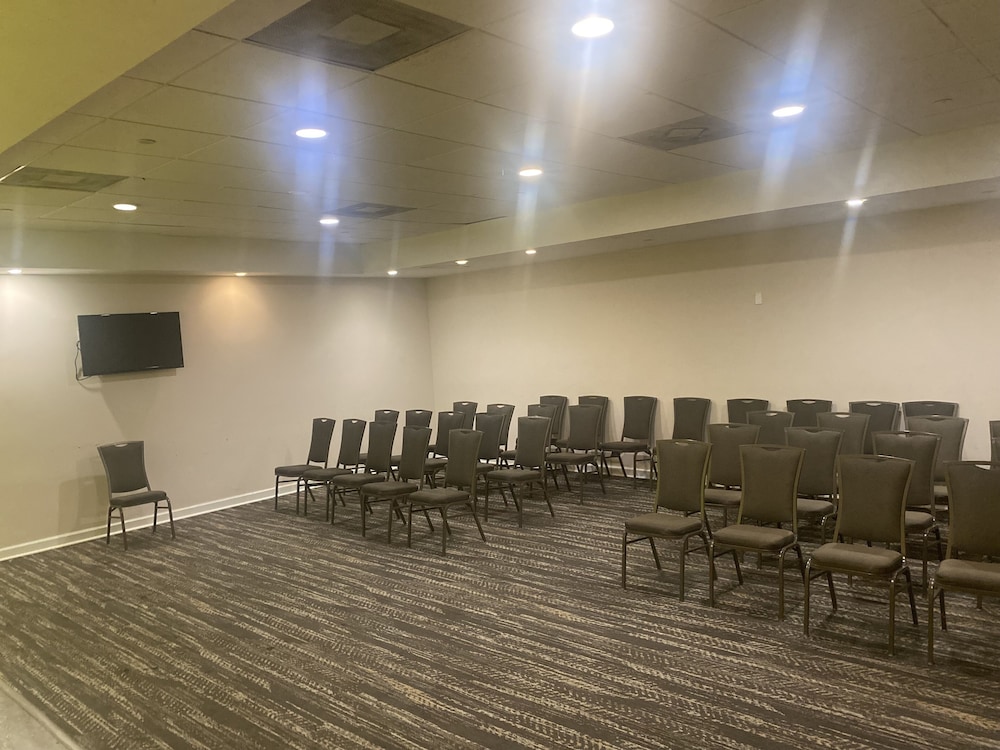 88 Palms Hotel and Event Center 44/59