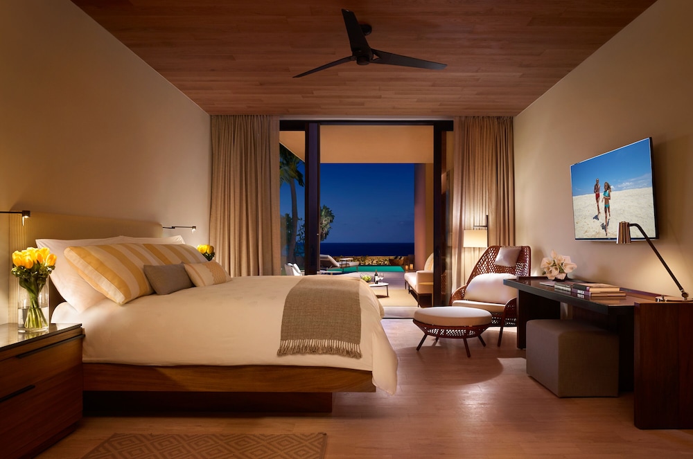 3 Bedrooms, Residence, 2 King Beds, 2 Queen Beds, Coast View, Sofa, with Pool