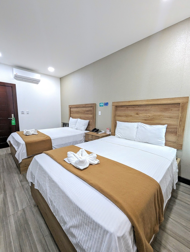 Hotel Cayuga 22/50