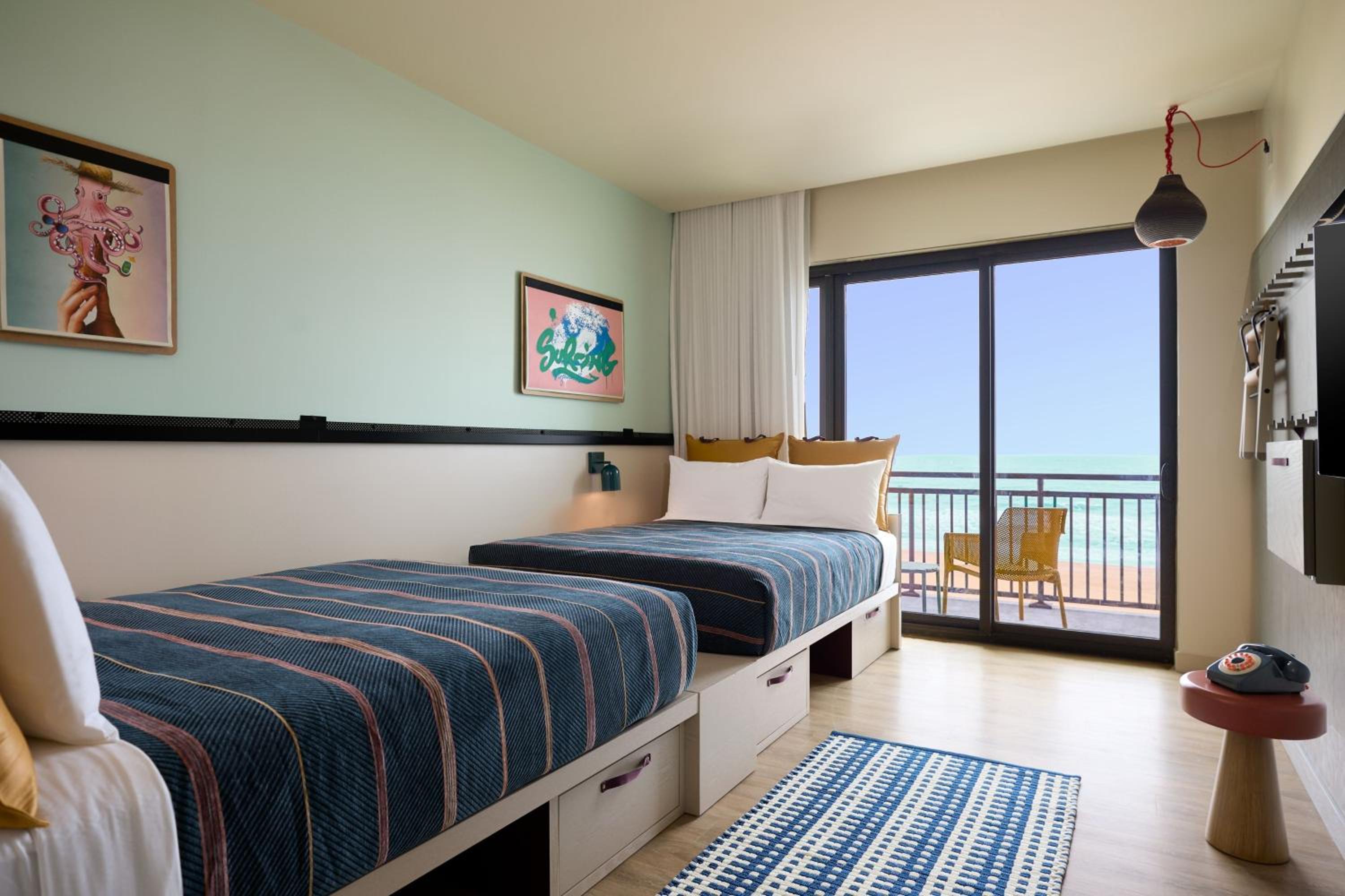 Moxy, 2 Queen Beds, Ocean Front, Balcony