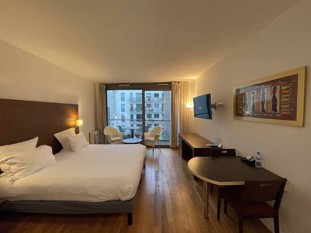 RESIDHOTEL IMPERIAL RENNEQUIN 11/29