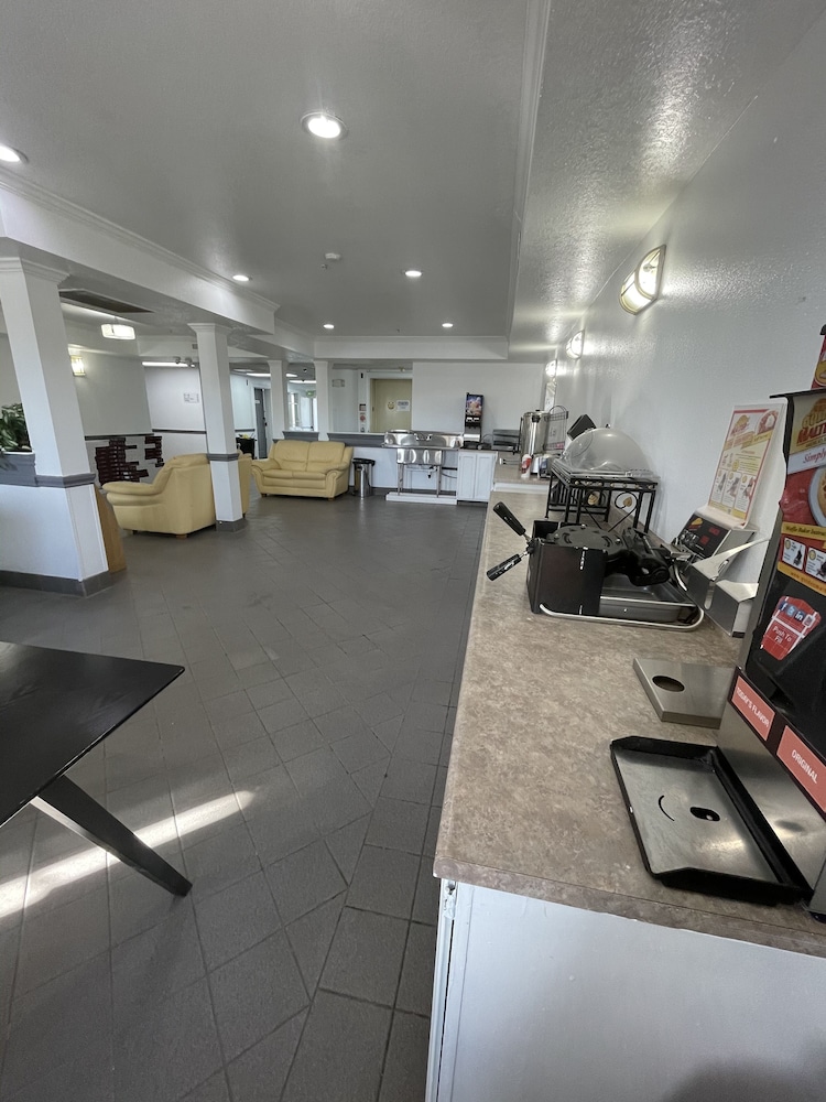 Quality Inn Carlin 38/58