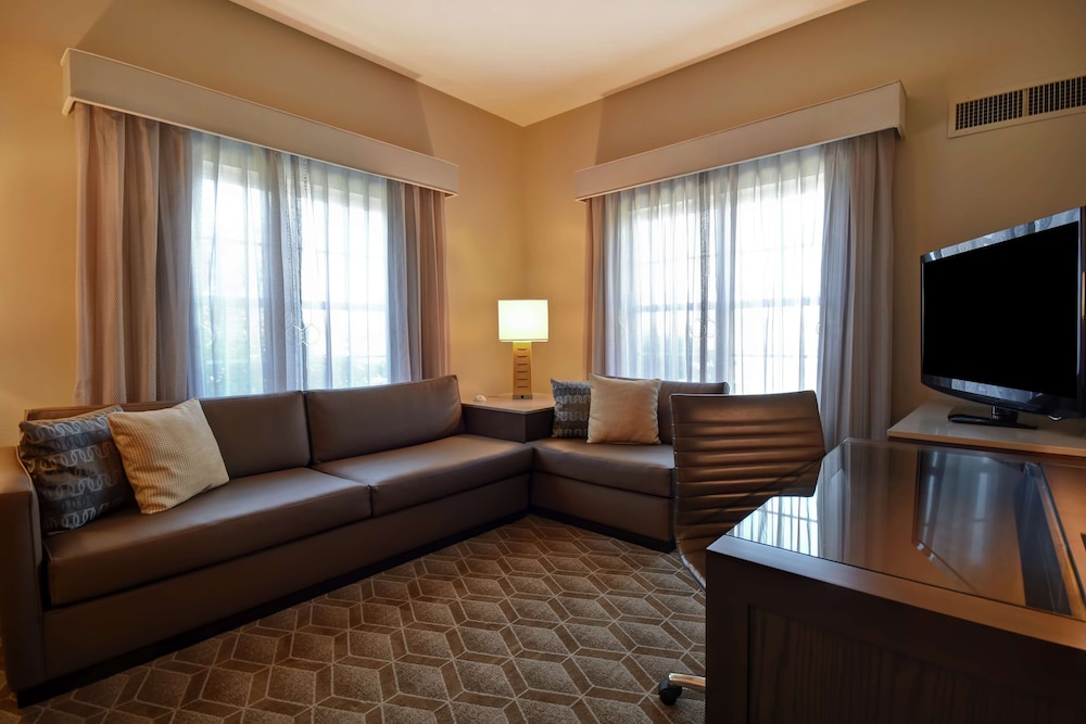 Homewood Suites by Hilton @ The Waterfront 24/45