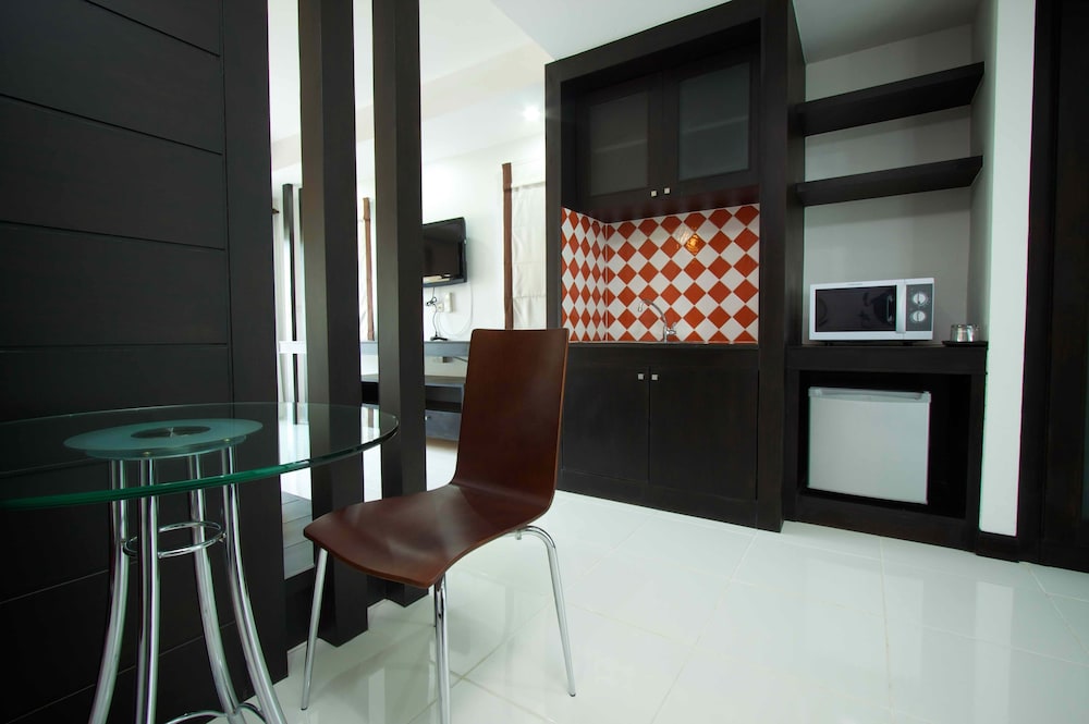 AMBER RESIDENCE 34/60