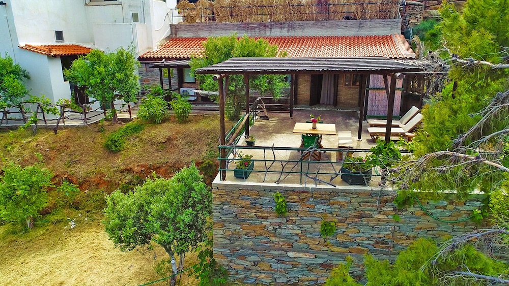 KYPRI APARTMENTS 44/50