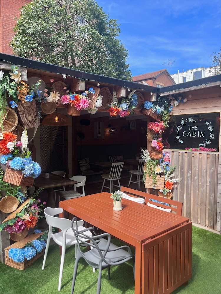 Stattons Boutique Hotel 40/47
