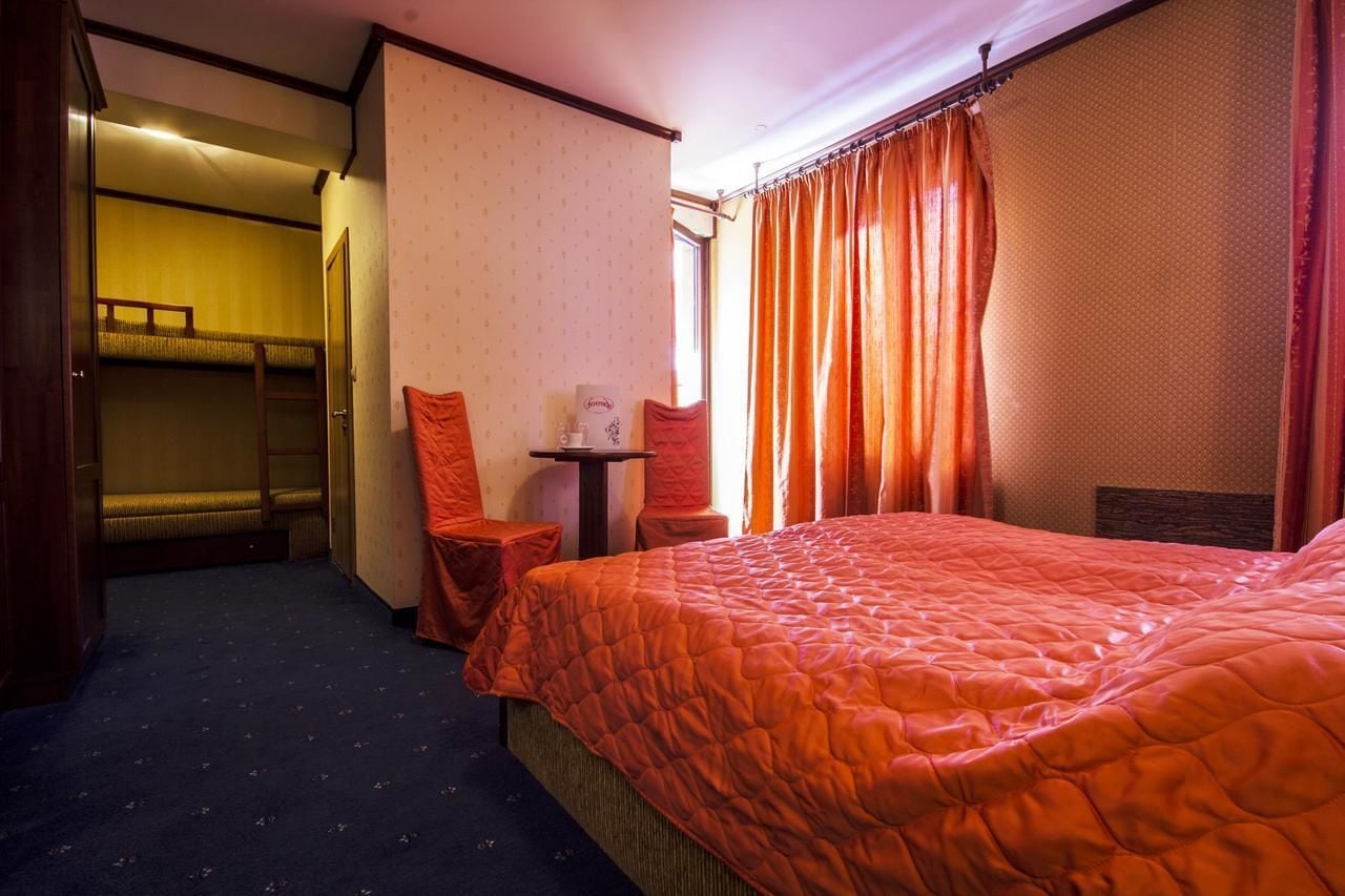 STANDARD, DOUBLE BED