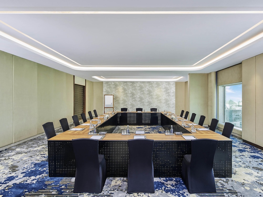 Novotel Mumbai International Airport 60/70