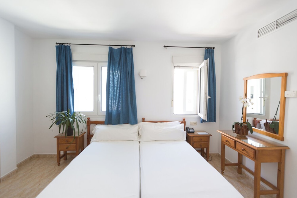Hotel Mediterraneo 8/50