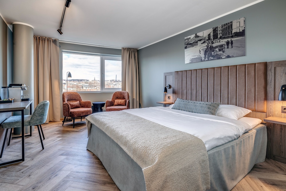 Anker Hotel 11/62