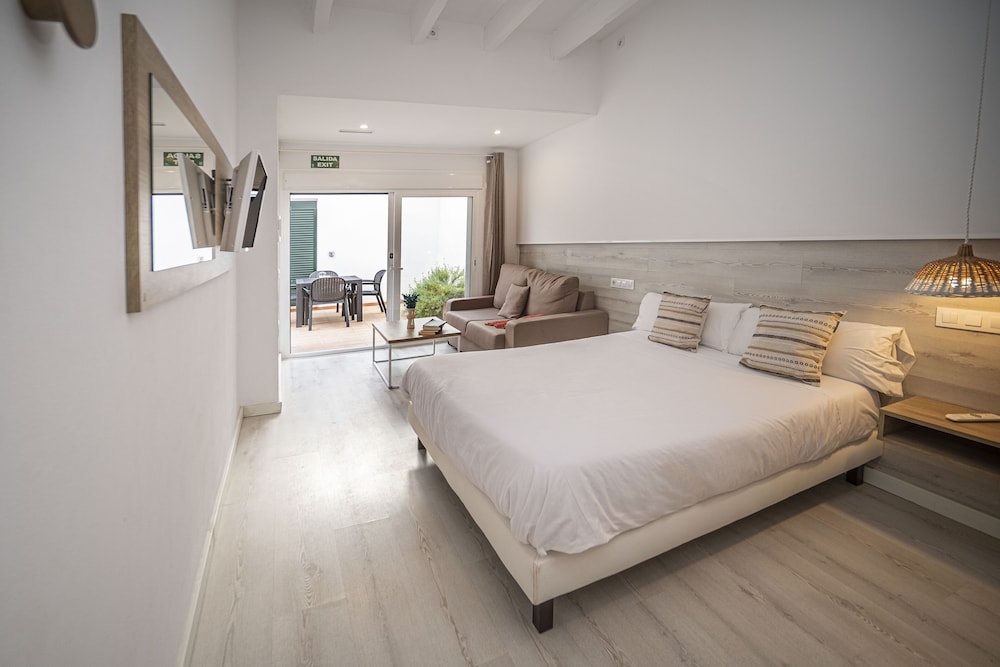 STANDARD, DOUBLE BED