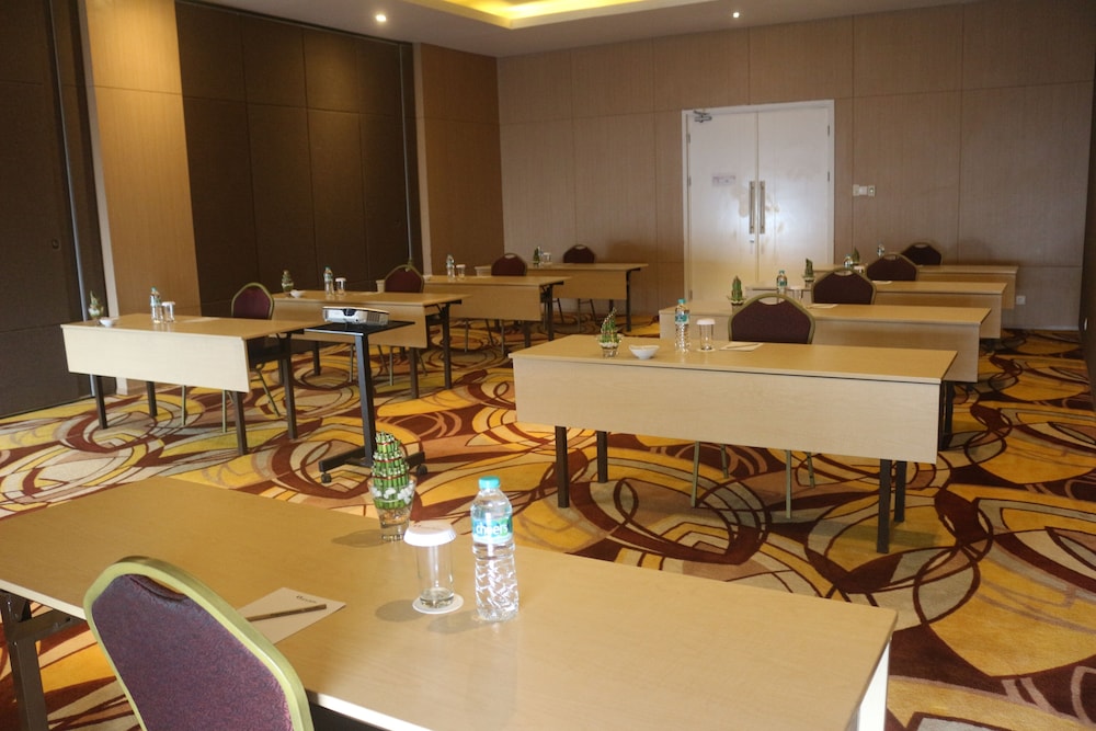 Citadines Connect Airport Jakarta 35/35