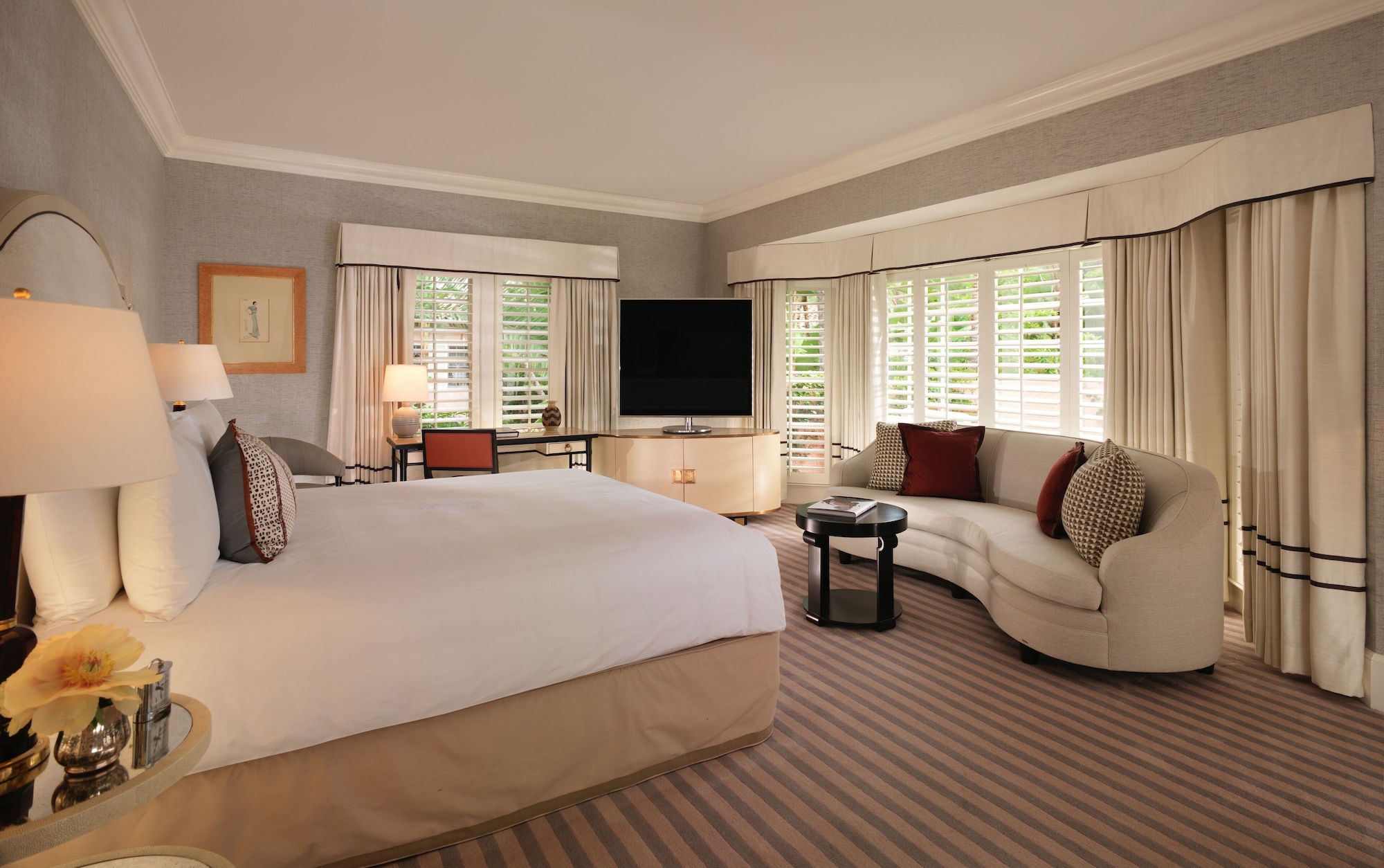بنغل بسرير كينج، The Beverly Hills Hotel 2/3