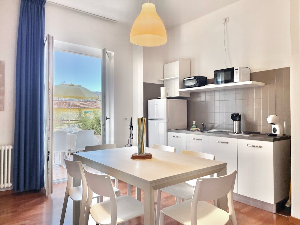 Beatrix Apartments 34/50