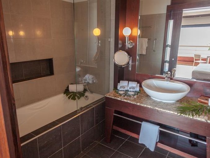 Tahiti Pearl Beach Resort 40/41