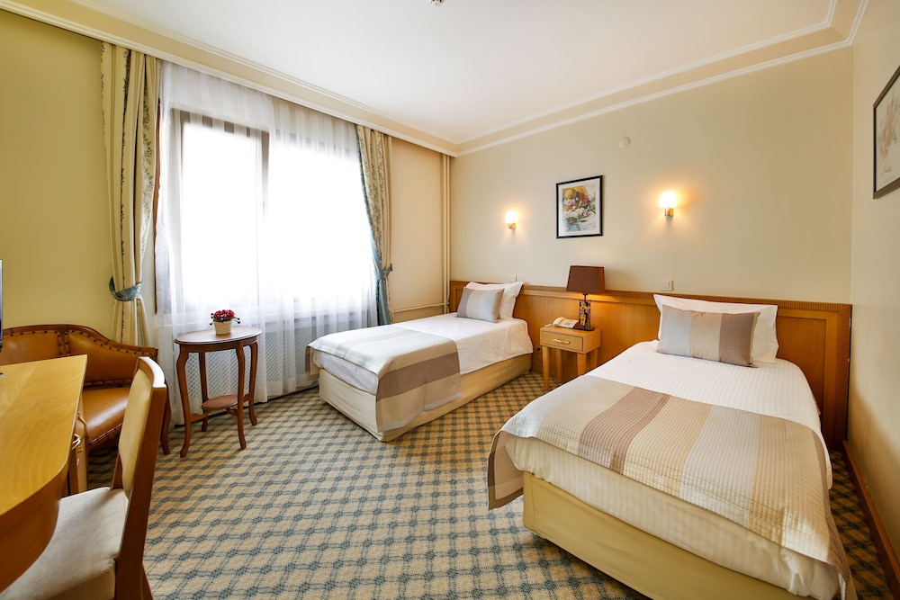 SIDONYA HOTEL 30/66