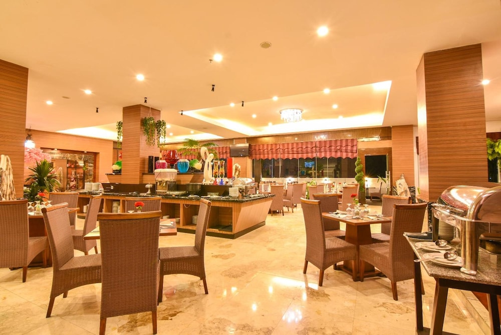 Grand Rocky Hotel 36/44