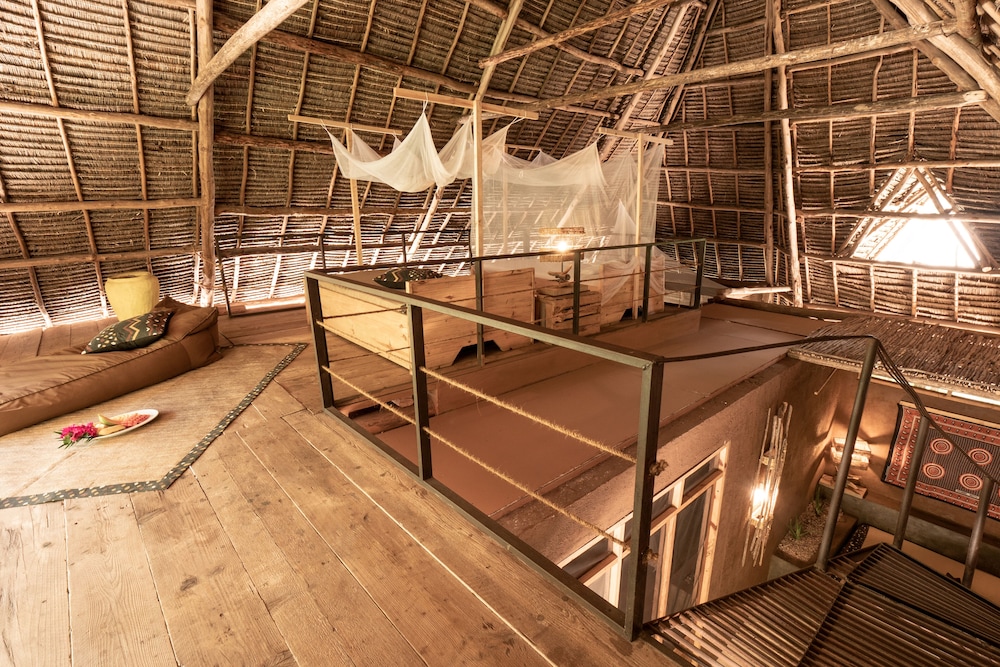 Mwezi Boutique Resort 25/50