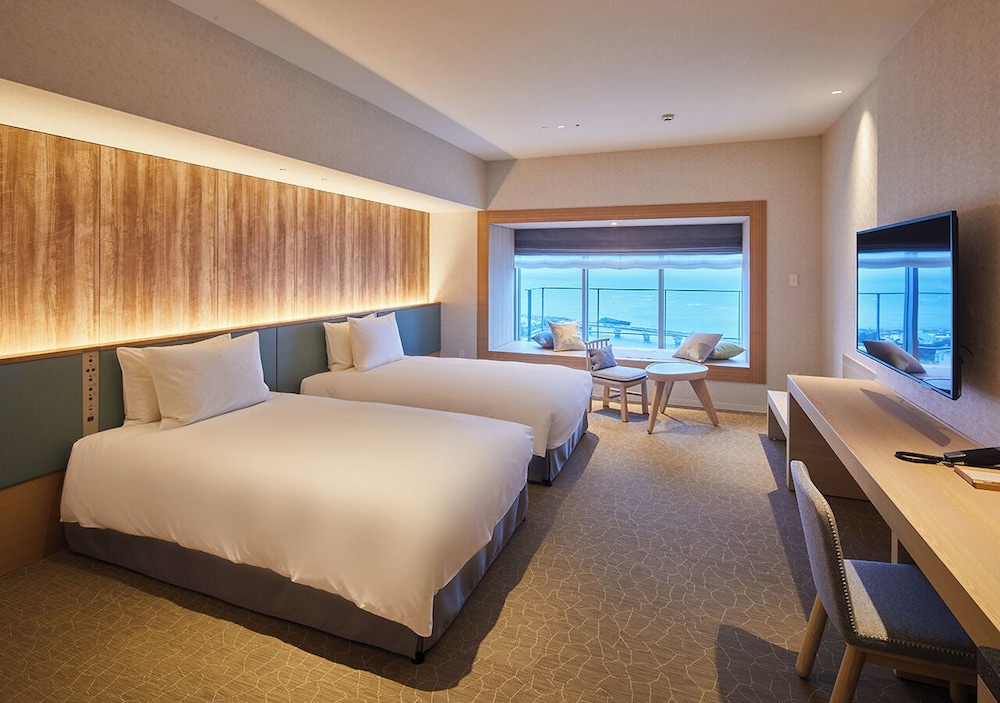 Ocean, Deluxe, 3 Beds, Corner