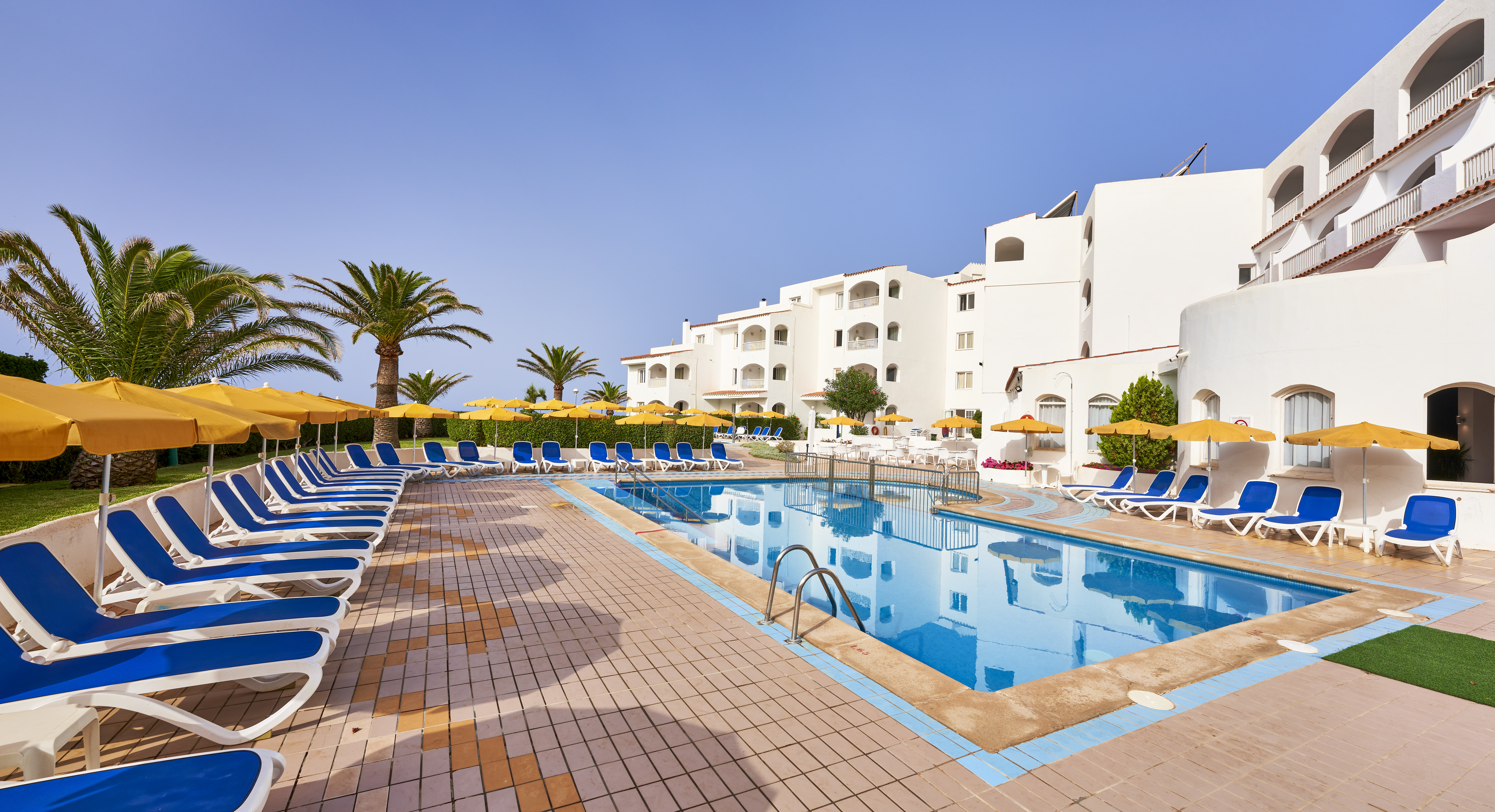 Marina Apartamentos 21/24