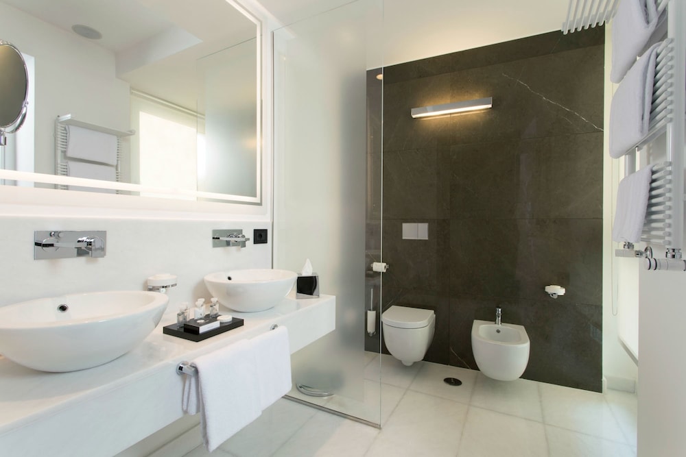 Corso 281 Luxury Suites 61/64