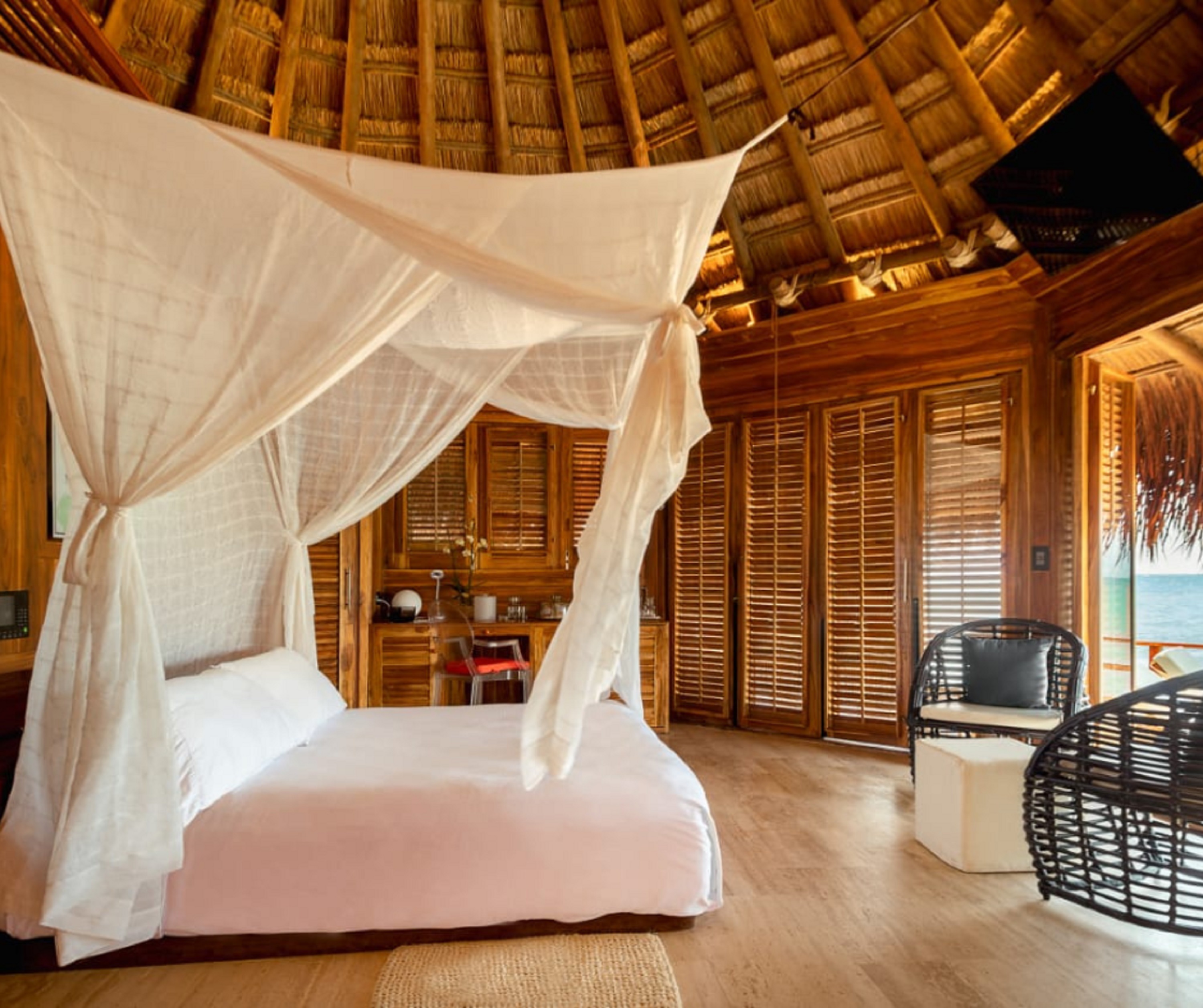 Bungalow, Sea Floor