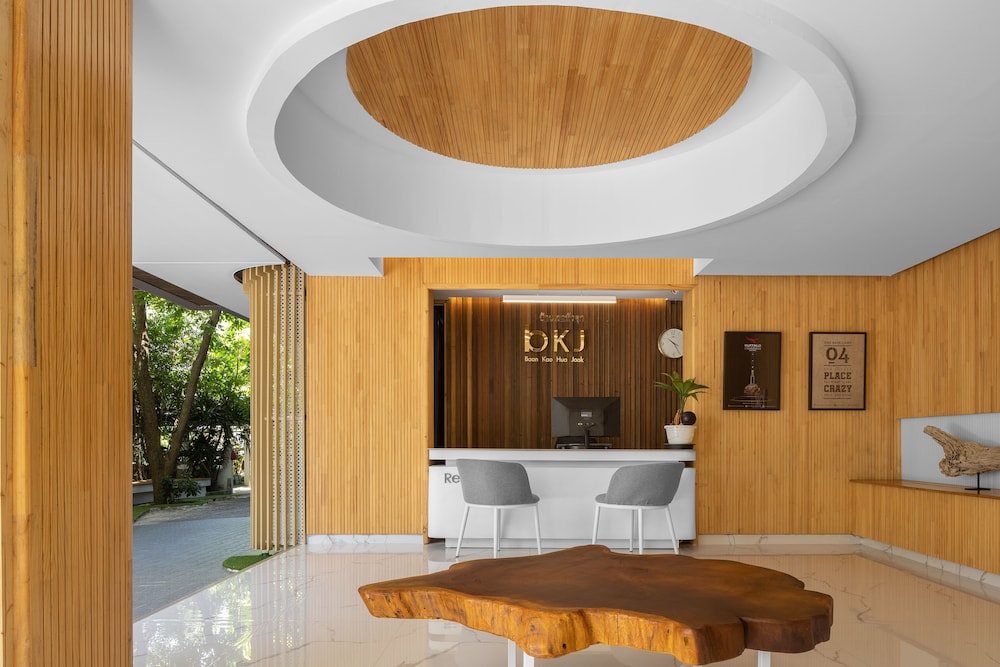 Baan Khao Hua Jook Villas Apts 5/50